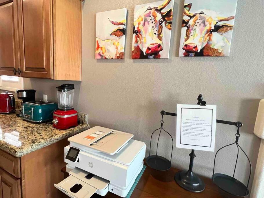 הוילה לאס וגאס Amazing Heated Pool And Private Hot Tub 3Br In Heart Of Lv מראה חיצוני תמונה