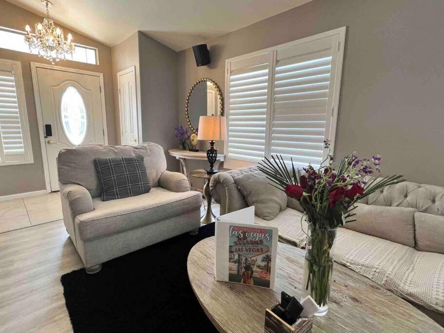 הוילה לאס וגאס Amazing Heated Pool And Private Hot Tub 3Br In Heart Of Lv מראה חיצוני תמונה